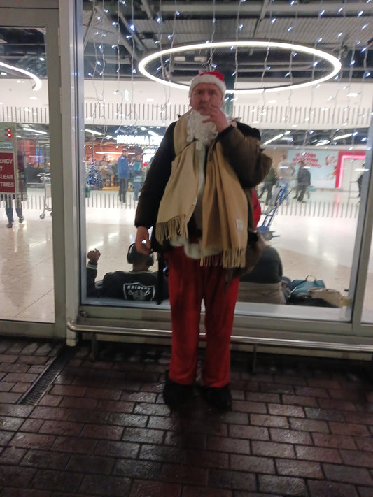 "Damien Leech, Dublin Airport, Christmas 2024, Photograph 7"